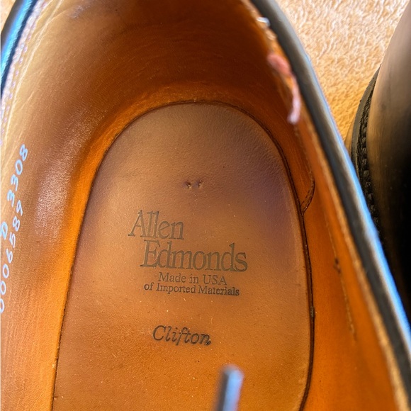 Allen Edmonds Clifton Cap-toe Oxford Dress Shoe 
Size 12 main image 10